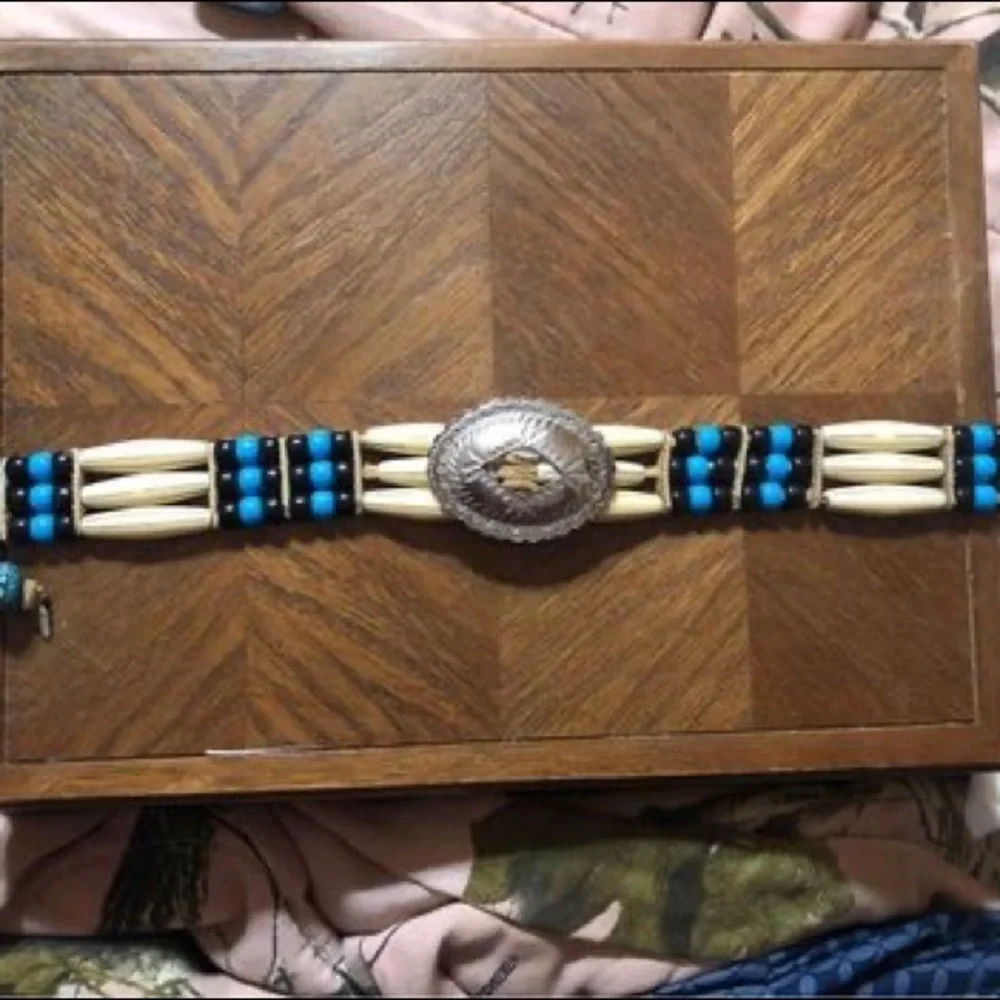 Choker - Picture 1 of 4